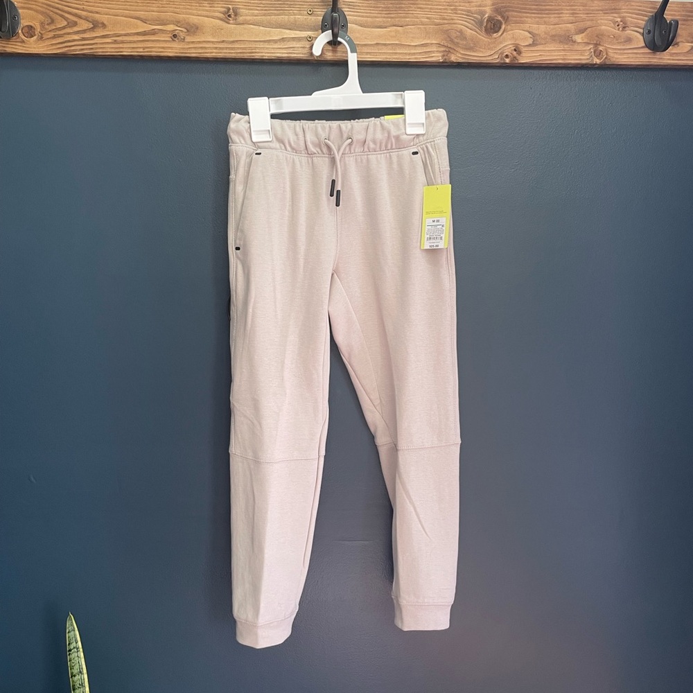 Boys size medium
Allin Motion jogger pants
NWT